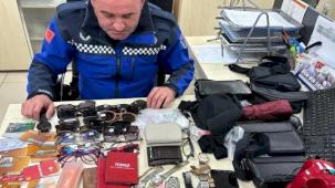 Kocaeli’de unutulan eşyalar sahiplerine teslim ediliyor