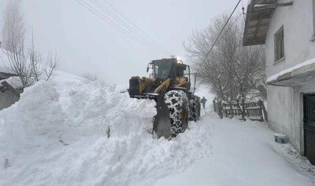 Sakarya'da 100 kişilik timle karla mücadelede son durum