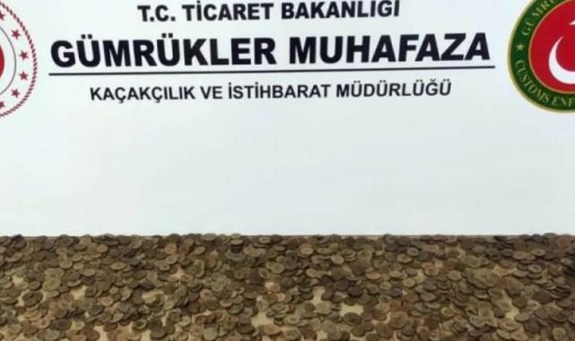 İzmir'den İtalya'ya kaçırılacaktı! 7 bin 550 sikke ve figür ele geçirildi