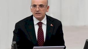 Bakan Şimşek: Akaryakıttaki artışın vergi yükünü geçici hafifletiyoruz