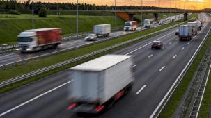 Ağır ticari araç pazarı ilk çeyrekte yüzde 12 daraldı