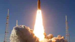 Artemis II görevi başladı... 50 yıl sonra astronotlar Ay yolunda