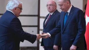 Cumhurbaşkanı Erdoğan'a 5 ülkeden güven mektubu