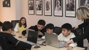 Mersin Büyükşehir çocuklara teknolojiyi öğretiyor