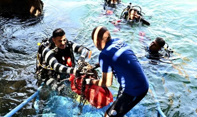 Antalya'da denizden çıkan atıklar sanat eserine dönüşecek