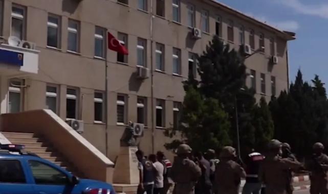 FETÖ'ye 33 ilde 43 tutuklama!