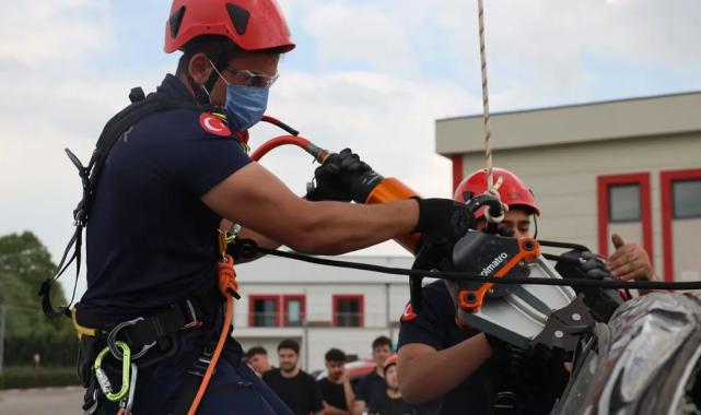 Sakarya'da geleceğin ateş savaşçıları nefes kesti