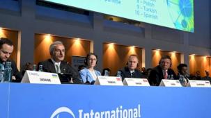 Bakan Uraloğlu, ITF'nin yeni dönem başkanı seçildi