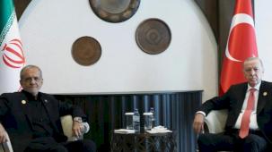 Cumhurbaşkanı Erdoğan, İranlı mevkidaşıyla görüştü
