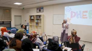 Konya'da Çocuk Mektebi’nde ailelere eğitim semineri