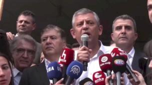 Özgür Özel: CHP sokakta, meydanda, yoldadır... Geri gelmek üzere çıkıyorum!