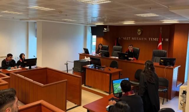 Trabzon’da hukuk öğrencilerine yargı simülasyonu
