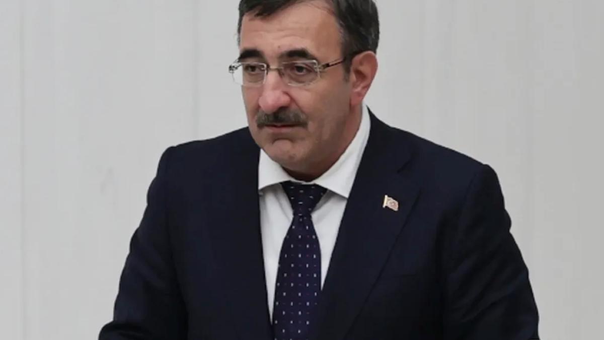 Cevdet Yılmaz: Türkiye ekonomisi küresel risklere rağmen dayanıklılığını koruyor
