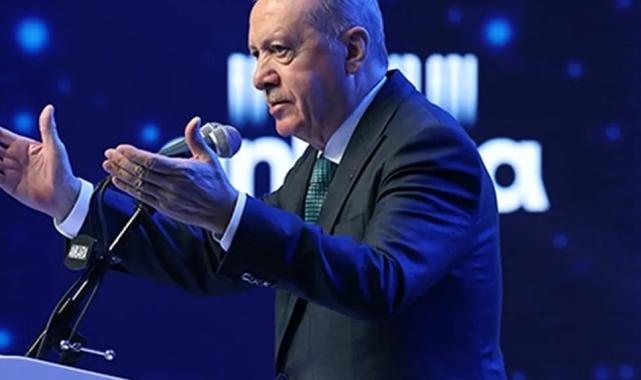 Erdoğan: Rakiplerimiz koltuk kavgasında, biz Türkiye’yi geleceğe hazırlıyoruz