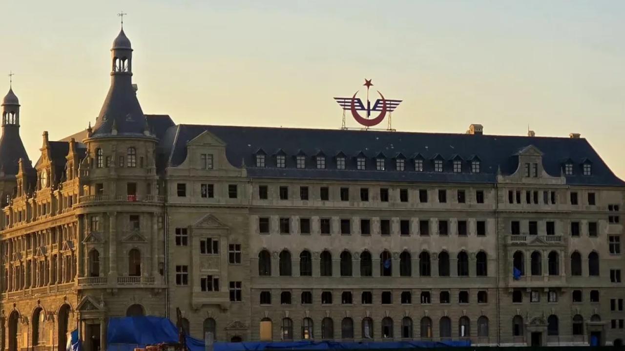 Haydarpaşa Garı'nda restorasyonda iskeleler kaldırıldı