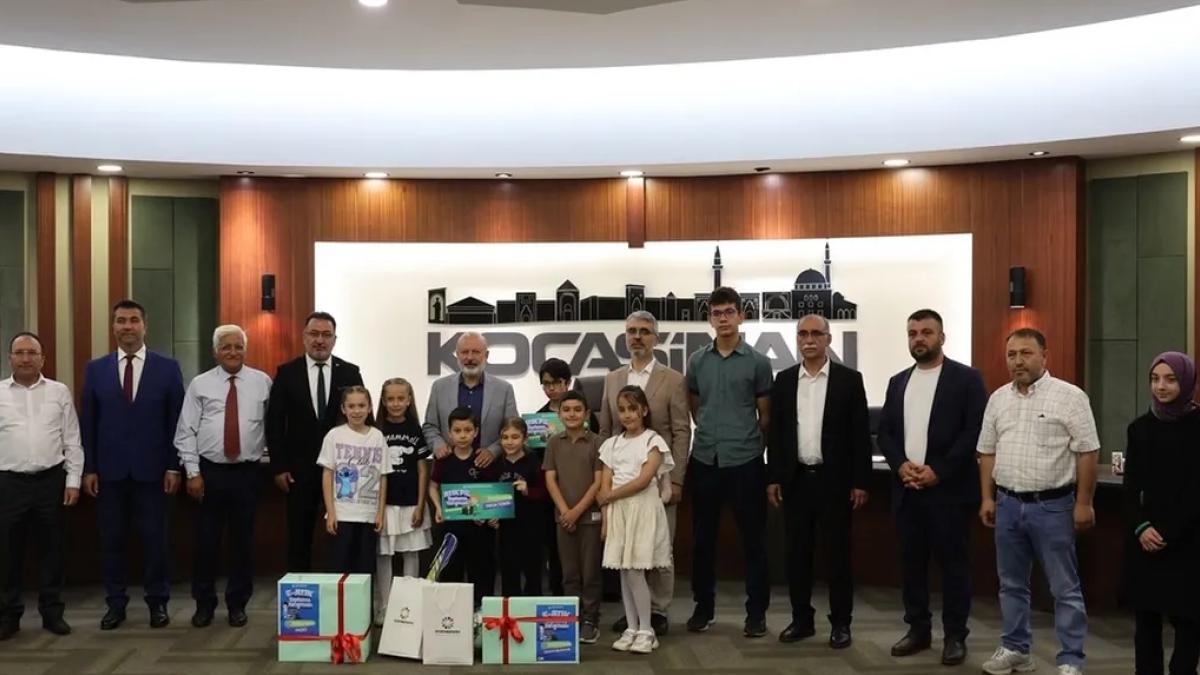 Kayseri Kocasinan'da öğrencilerden 'geri dönüşüm seferberliği'ne destek