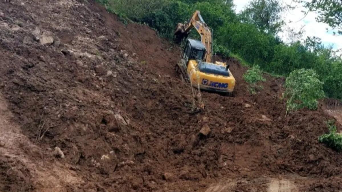 Ordu’da yoğun yağış sonrası heyelan mesaisi