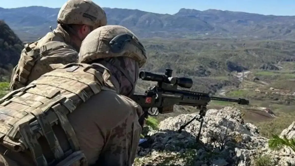 Son bir haftada 4 PKK’lı terörist teslim oldu, hudutlarda 298 kişi yakalandı