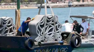 Antalya’da yapay resifler denizle buluştu