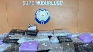 İzmir’de uyuşturucu operasyonu... 371 kilogram skunk ve esrar ele geçirildi