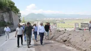 Kayseri Melikgazi'den çöken istinat duvarına acil müdahale