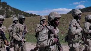 Mali ve Nijerli komandolar temel eğitimi başarıyla tamamladı