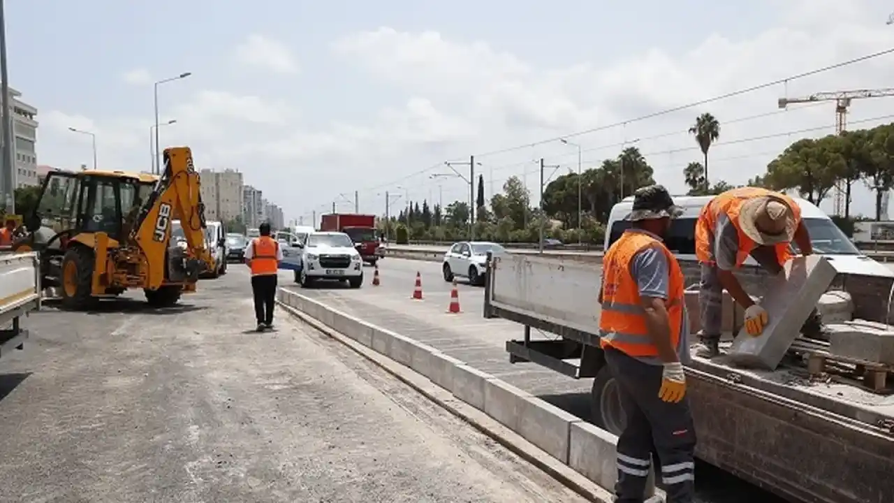 Antalya Büyükşehir’den trafiği rahatlatacak dokunuş