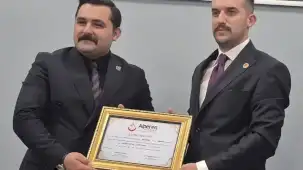 Alperen Ocakları Darıca'da yeni dönem... Adem Akkaş mazbatasını aldı