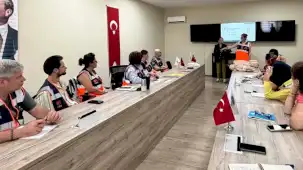 İstanbul Maltepe'de gönüllülere afet eğitimi