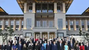 Külliyede NATO yemeği ve hatırası