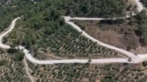 Mersin Büyükşehir Silifke’de son stabilize yolu asfaltladı
