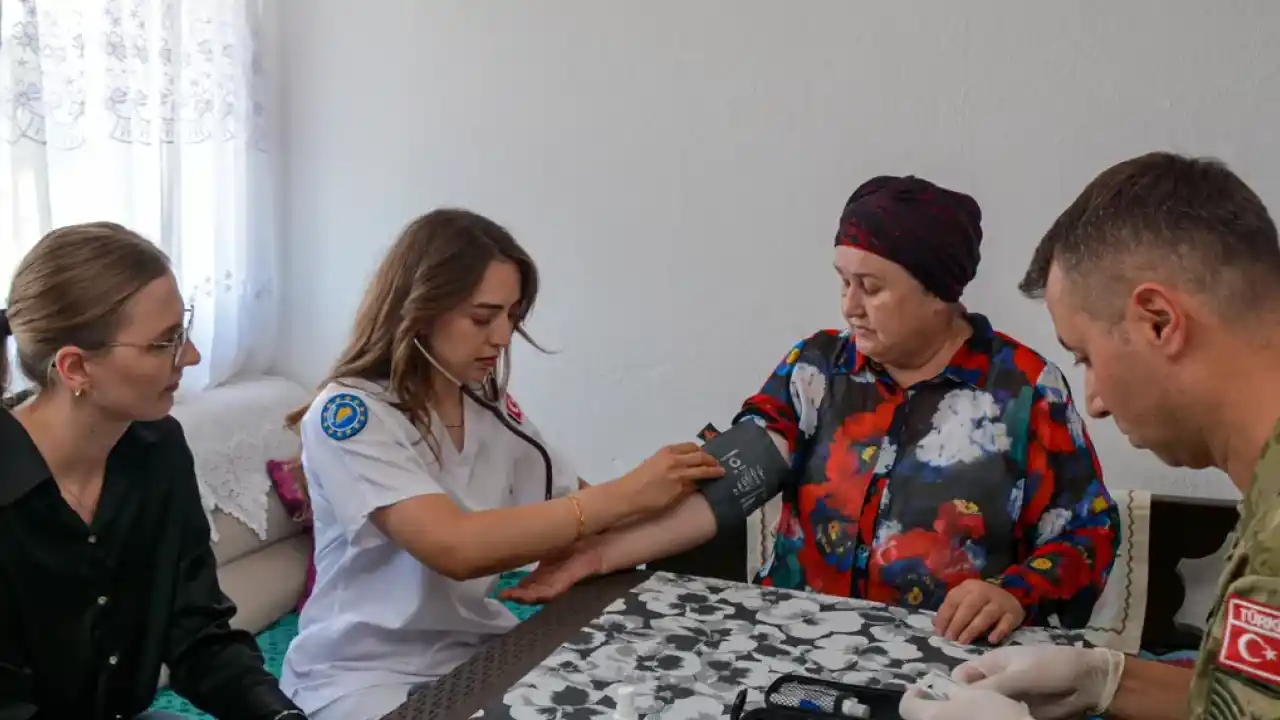 Türk askerinden Bosna-Hersek’te sağlık desteği