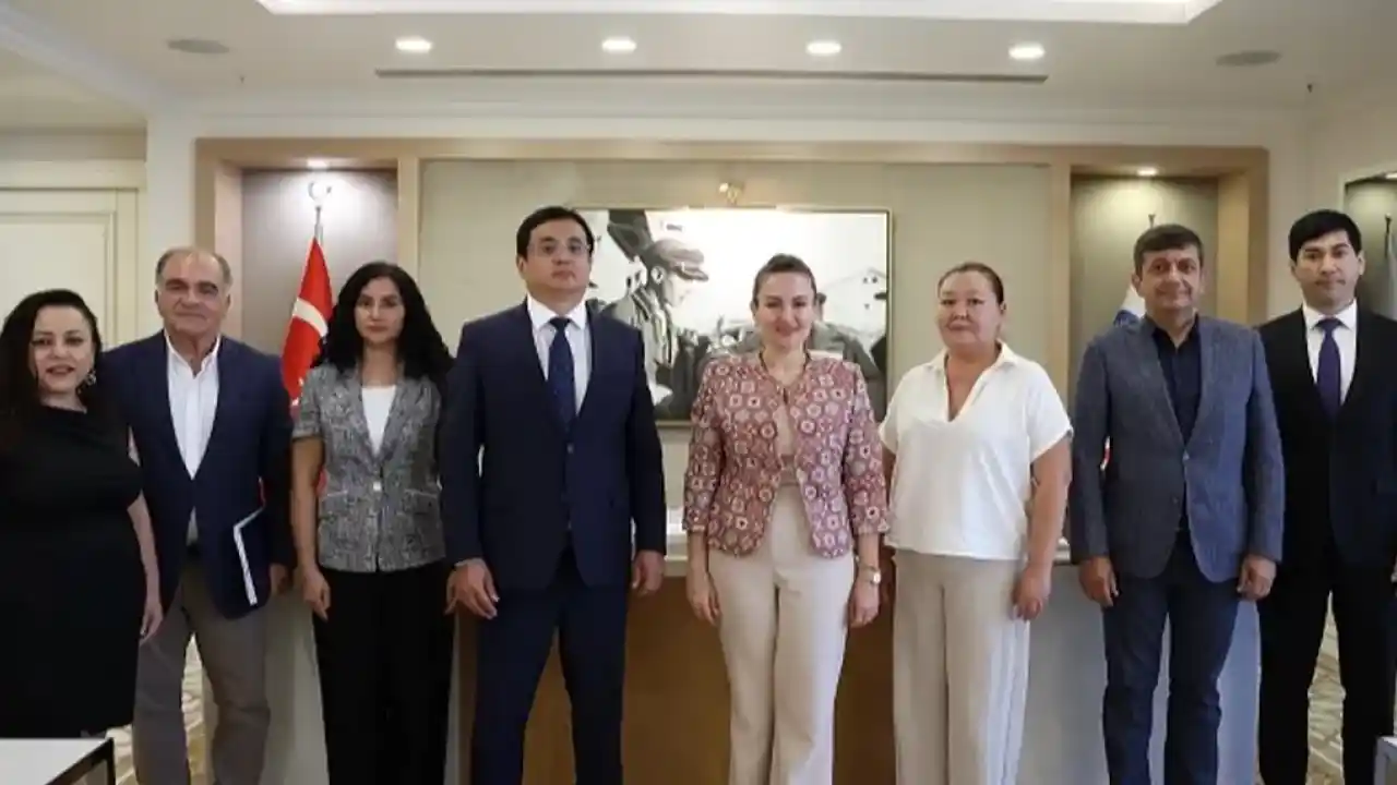 Kırgız Cumhuriyeti Antalya Başkonsolosu Başkan Vekili Özdemir’i ziyaret etti