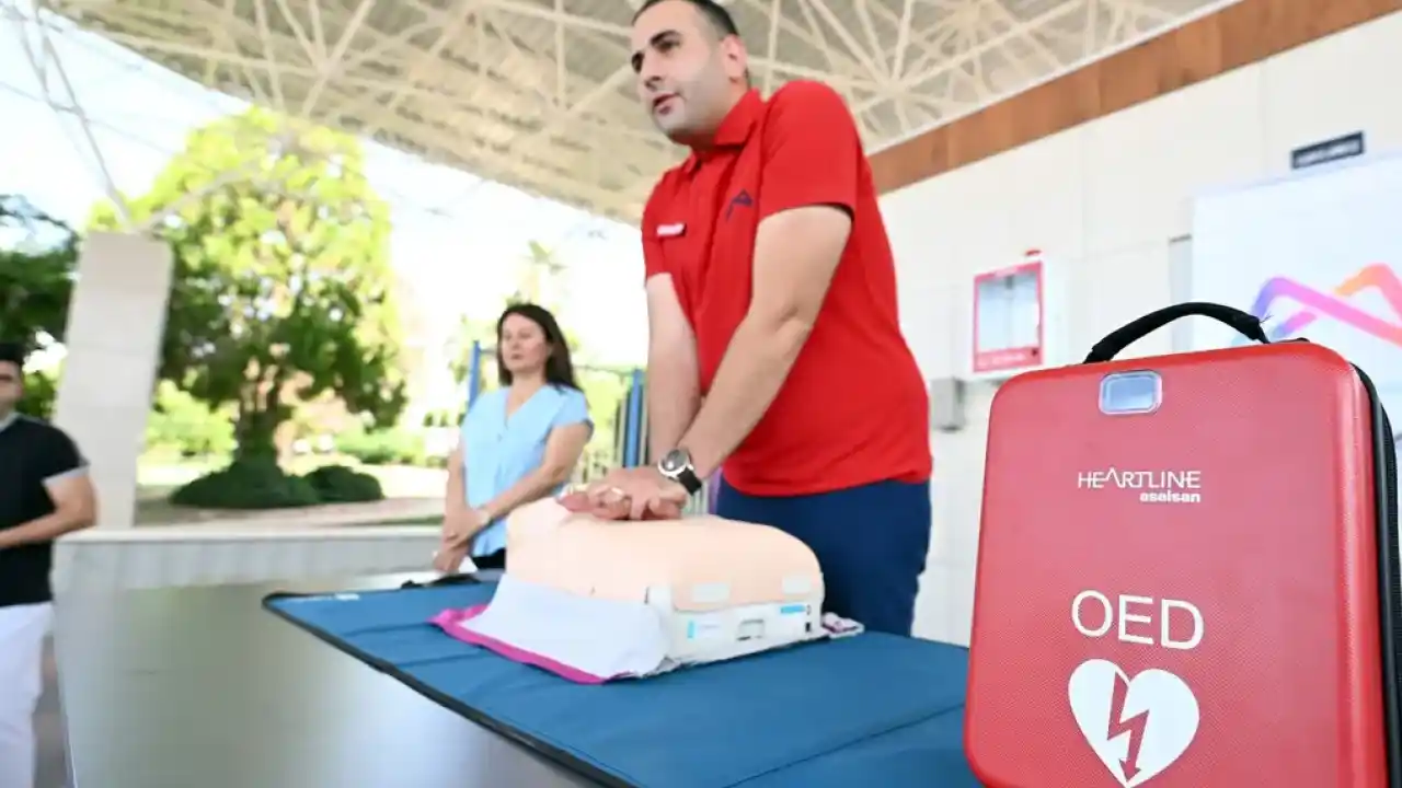 Mersin’de hayat kurtaran OED cihazı eğitimi