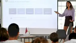 Beylikdüzü'nde geleceğin iletişim becerileri konuşuldu