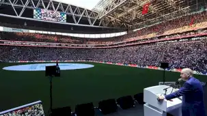 Erdoğan: Türkiye'yi ileriye gençlik taşıyacak