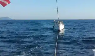 Fethiye açıklarında sürüklenen teknedeki 5 kişi kurtarıldı
