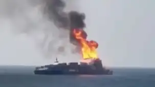 Karadeniz’de su ısındı! Konteyner gemisi vuruldu