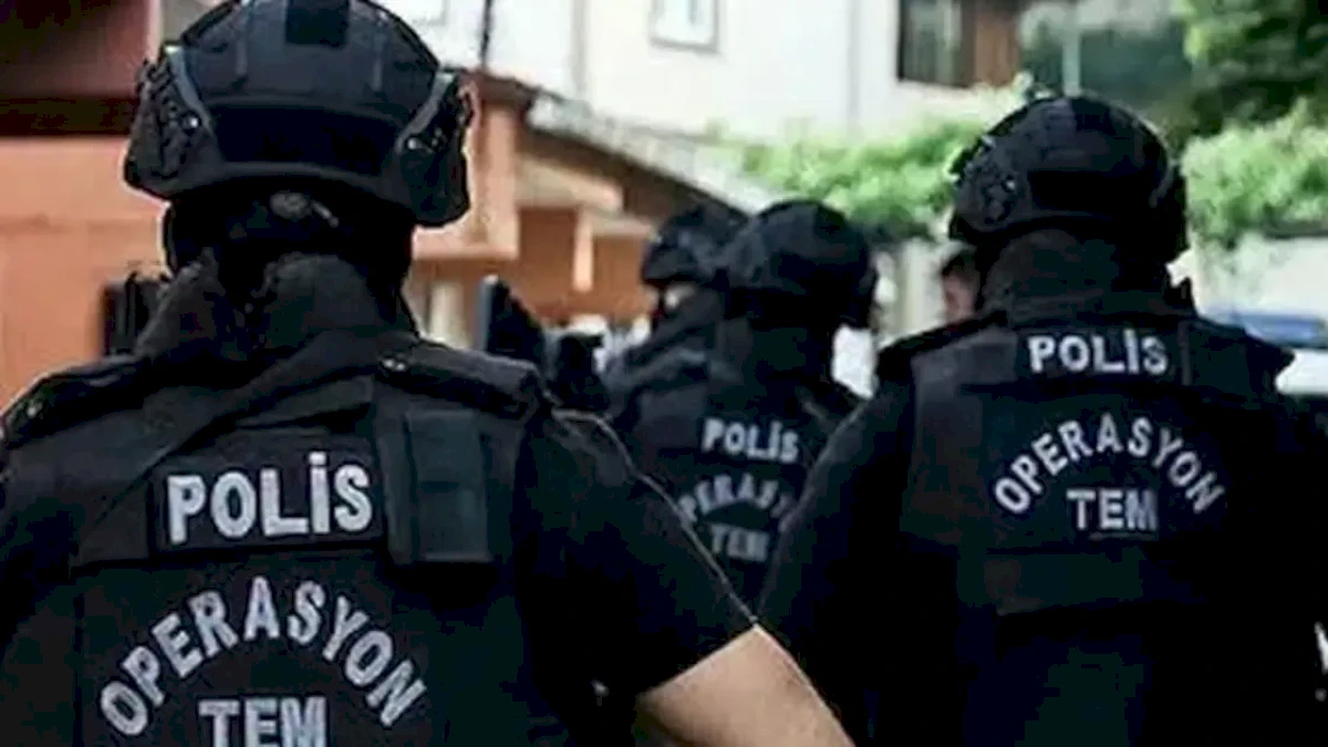 Ankara'da 'şapkalılar' operasyonuna 5 tutuklama