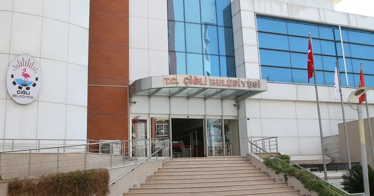 Çiğli'de belediyeden sonra Akvaryum Kafe’ye silahlı saldırı!