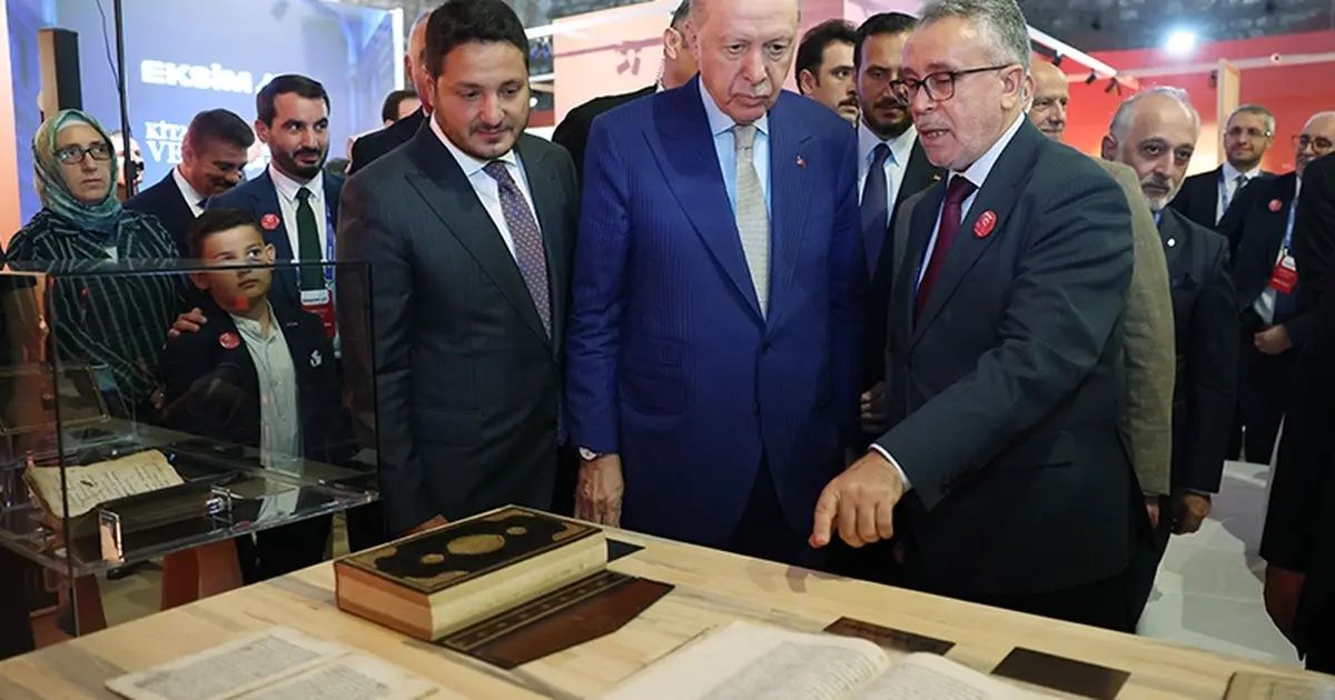 Cumhurbaşkanı Erdoğan’dan 'kitap' vurgusu... “Bizi köklerimize bağlayan en güçlü damar”
