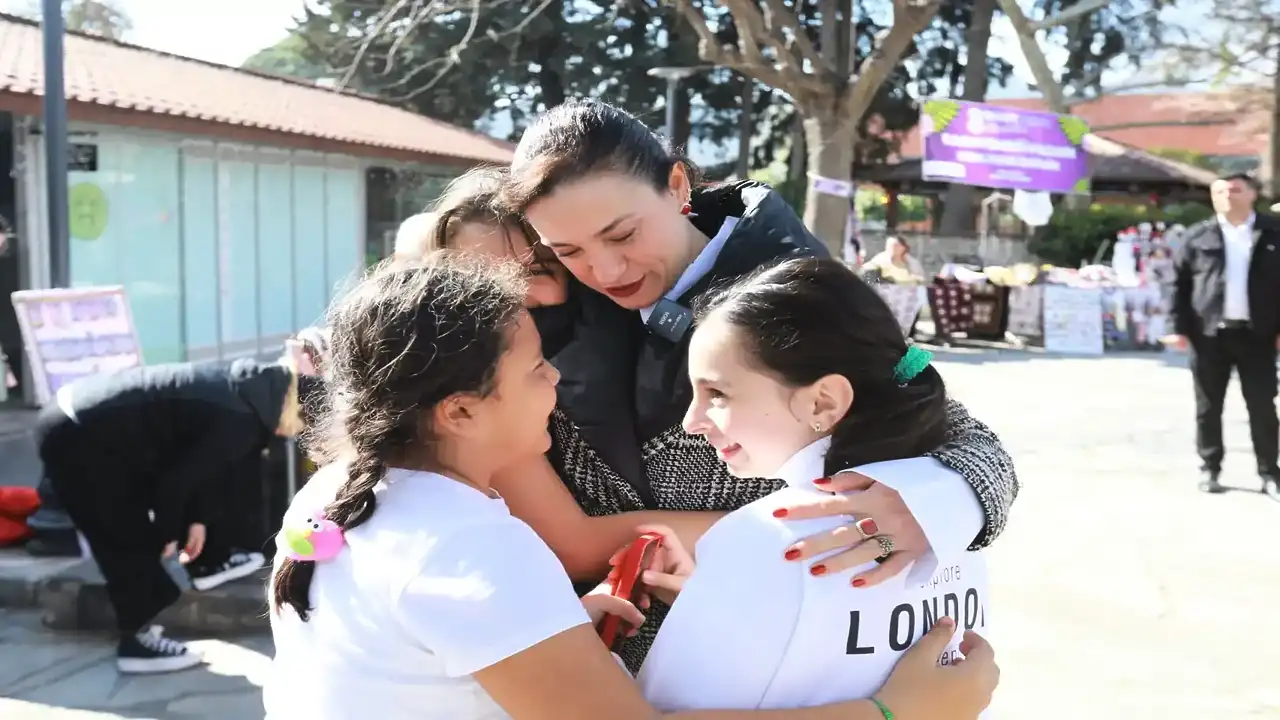 Efes Selçuk’ta öğrencilere yönelik eğitim dayanışması sürüyor