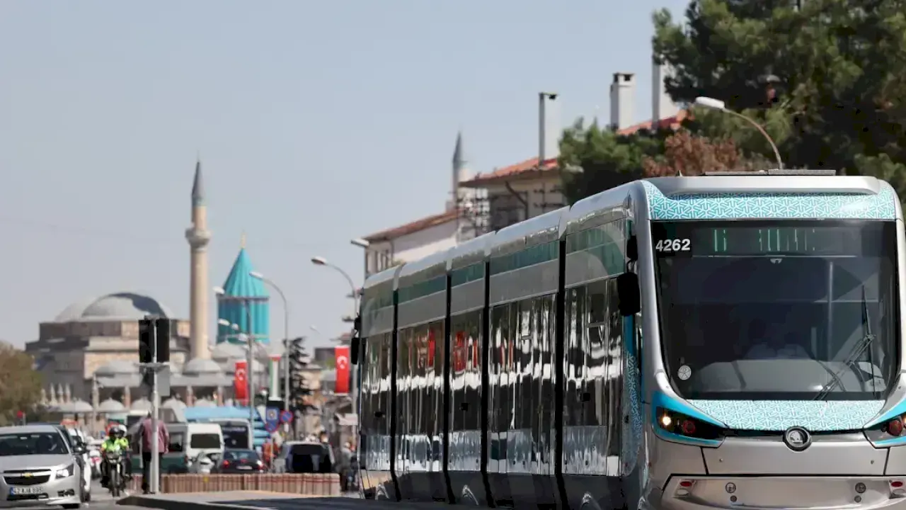 Konya'da ilk kez üniversitelere kayıt yaptıranlara 7 günlük ücretsiz ulaşım hakkı