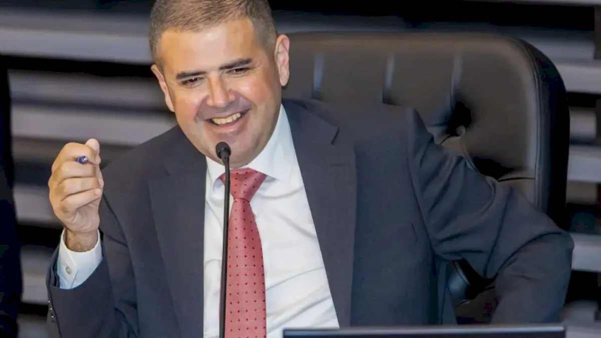 Mezitli Belediye Başkanı CHP'den ihraç edildi
