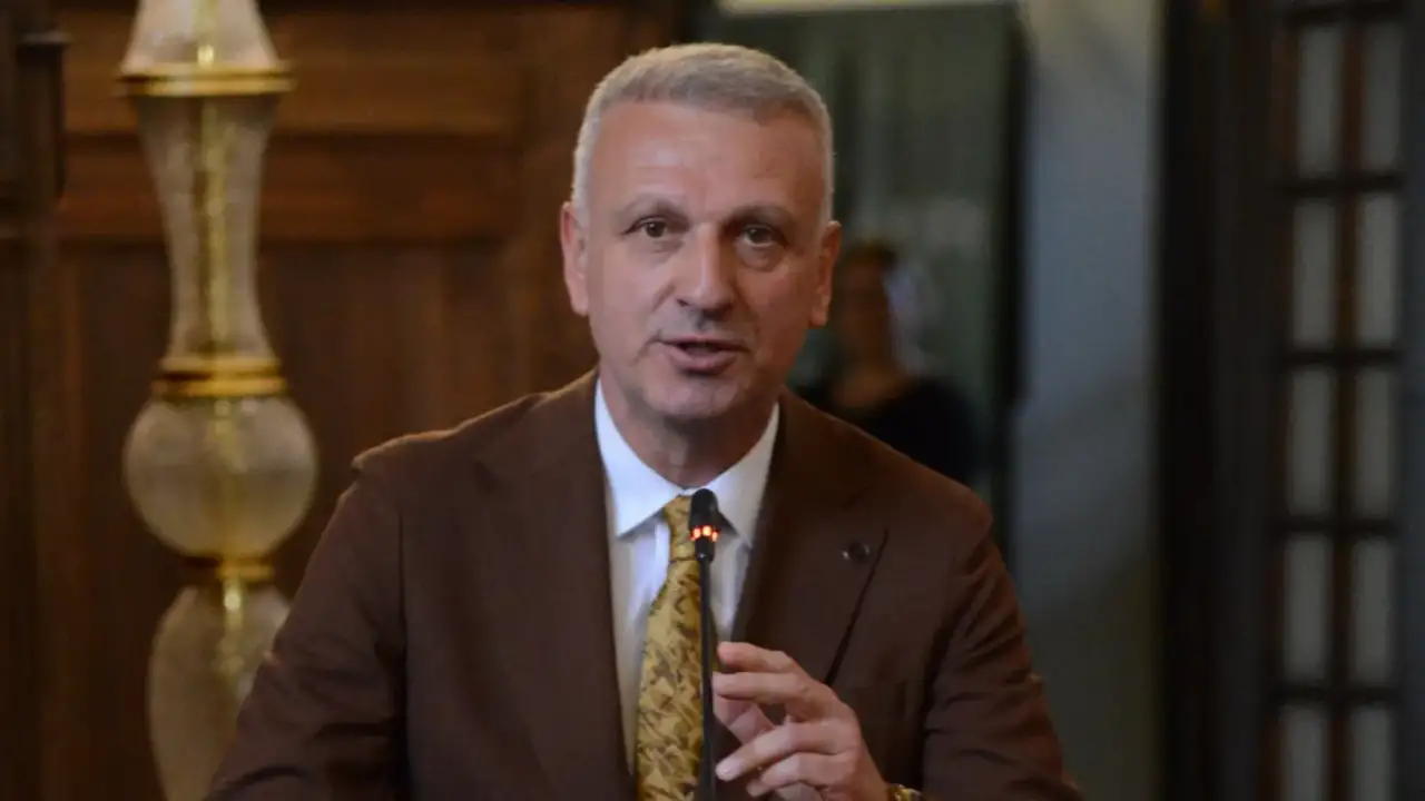 Oktay Saral'dan fon krizi açıklaması