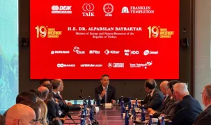 Bakan Bayraktar'dan enerji fırsatları sunumu