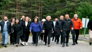 Bolu Abant kampında güne yürüyüşle başladı