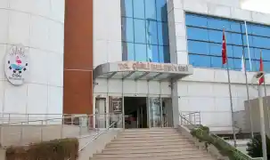 Çiğli'de belediyeden sonra Akvaryum Kafe’ye silahlı saldırı!