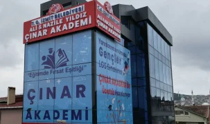 Çınar Akademi öğrencileri YKS ve LGS'de başarıya imza attı