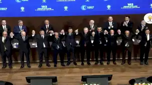 Dokuz belediye başkanı AK Parti'ye katıldı